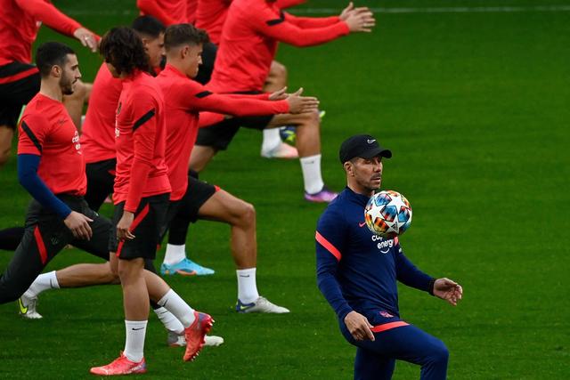 热身赛-中国男篮不敌西甲球队 廖三宁16分